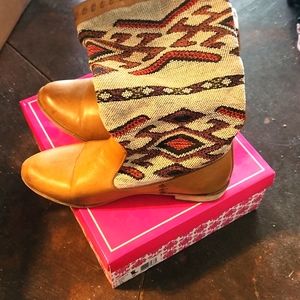 Wanted tan Nava boots